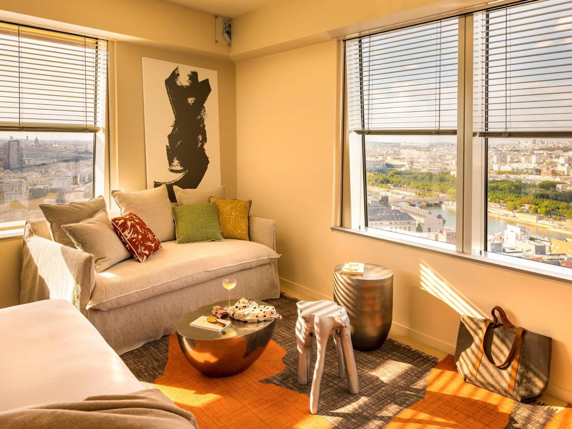 Junior King Suite Panoramic City Eiffel Tower View