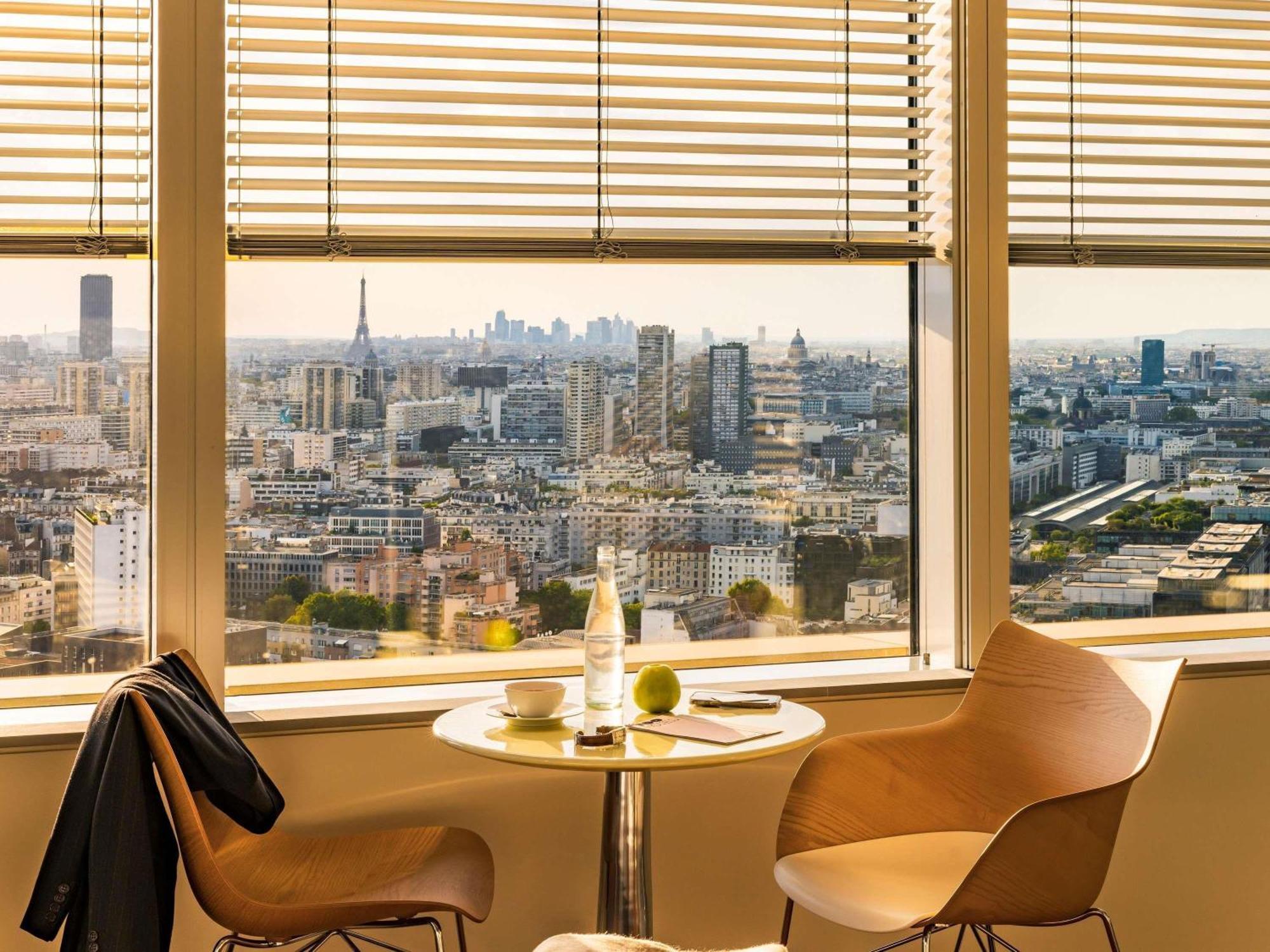 Junior King Suite Panoramic City Eiffel Tower View